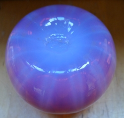pink opalescent leech pot
