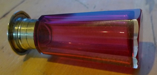 glass pounce pot