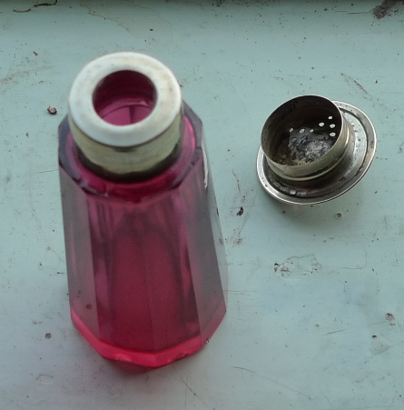 glass pounce pot